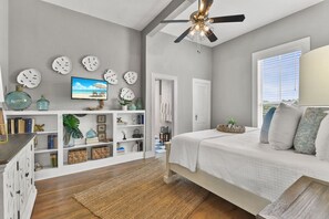 3 habitaciones, tabla de planchar con plancha, wifi y ropa de cama 