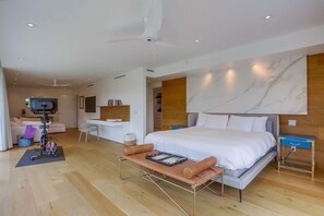 5 bedrooms, desk, iron/ironing board, free WiFi