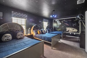 9 bedrooms, iron/ironing board, travel cot, free WiFi