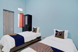 Free WiFi, bed sheets
