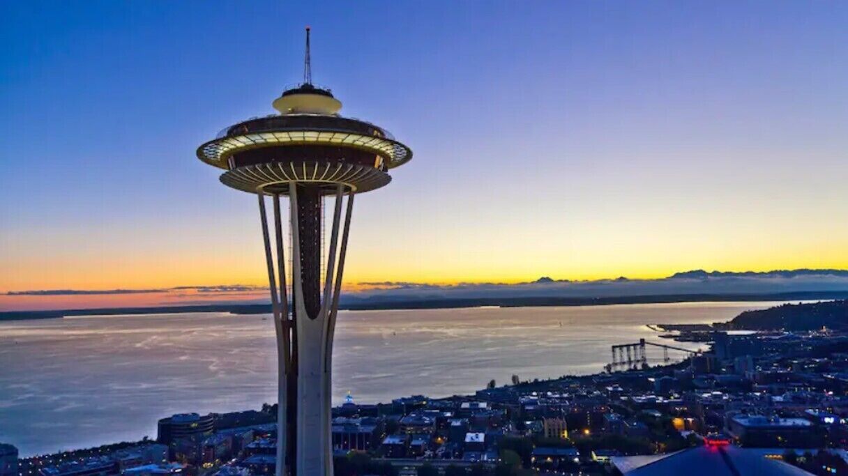Gorgeous 2BR Penthouse in the Heart of Seattle!