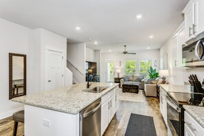 Unclassified image, 2 of 46, button - Serenity in Perdido Key| 2 King Suites| Game Room| Fire table| Close to Beaches, Shops & Restaurants (Pensacola)