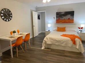 1 間睡房、熨斗/熨衫板、免費 Wi-Fi、床單