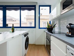 Fridge, microwave, oven, dishwasher