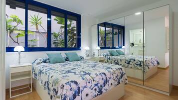 2 quartos, ferros/tábuas de passar roupa, acesso de cortesia à internet