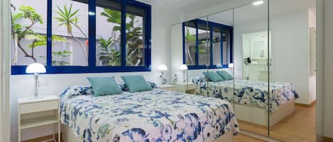 2 chambres, fer et planche Ă repasser, Internet gratuit, draps fournis