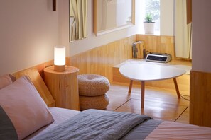 Elite Room, 2 Double Beds | Living area | 40-inch LED TV with digital channels, TV - T.G.Studio Hotel (Guangzhou)