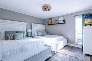 8 dormitoris, planxa i posts de planxar, un bressol de viatge i wifi