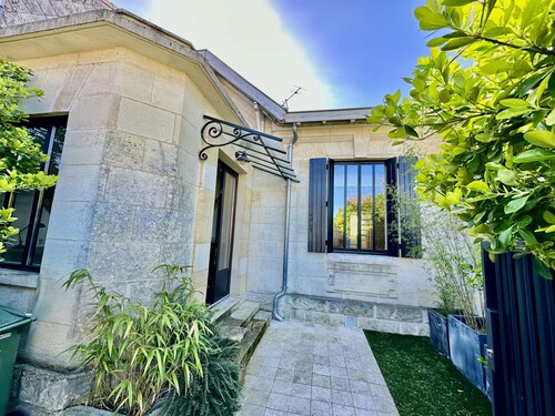 Paradis Bordeaux Le Bouscat, enchanting charm.