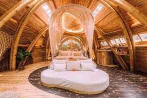 Hideout Cocoon | เครื่องนอนระดับพรีเมียม, ตู้นิรภัยในห้องพัก, Wi-Fi ฟรี, ผ้าปูที่นอน
