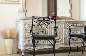 Comfort-Villa, Mehrere Schlafzimmer, Blick auf den Innenhof, zum Innenhof hin