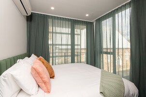 Superior 2 Bedroom Apartment | Free WiFi, bed sheets
