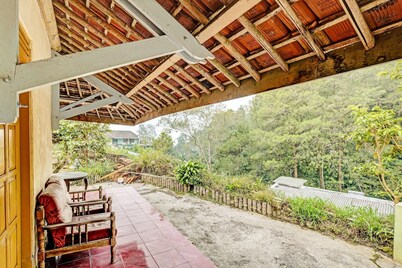 SPOT ON 92414 Hotel Pereng Sari