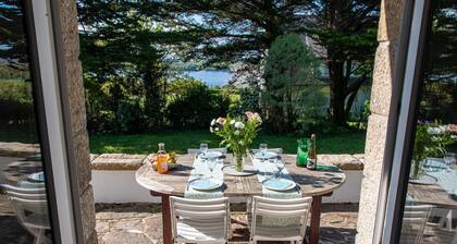 Grande Maison Dans un Écrin de Verdure, 5 min de la mer par Groom