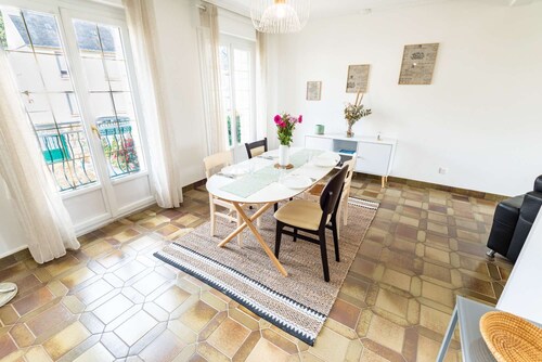 Maison tout confort, jardin et parking par Groom*