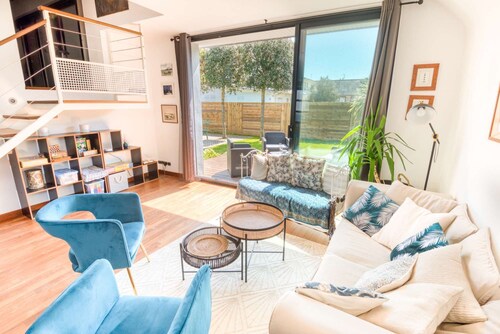 Prächtige und große Villa am Meer von Groom*