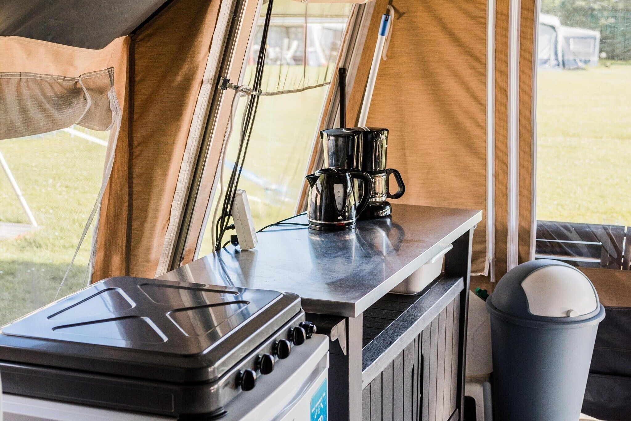 Fridge, stovetop, coffee/tea maker