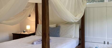 1 quarto, Wi-Fi de cortesia, roupa de cama