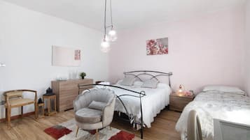 1 室のベッドルーム、WiFi (無料)、ベッドシーツ