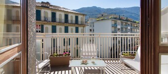 Ferienwohnung 'Mary House' mit Bergblick, privater Terrasse und WLAN