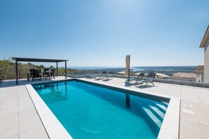 Piscina a l'aire lliure 