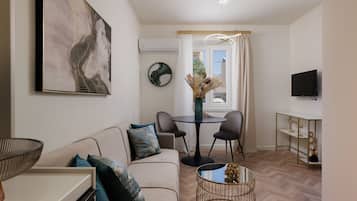 House, 2 Bedrooms | Living area