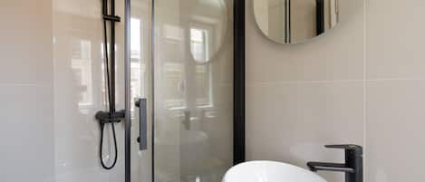 Apartment, 1 Bedroom | Bathroom