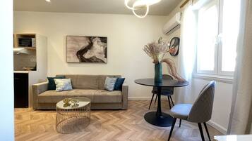 House, 2 Bedrooms | Living area