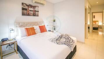 3 bedrooms, laptop workspace, iron/ironing board, travel cot