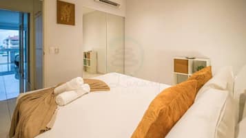 Executive Condo | 3 bedrooms, laptop workspace, iron/ironing board, travel crib