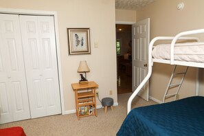 3 bedrooms, desk, iron/ironing board, travel cot