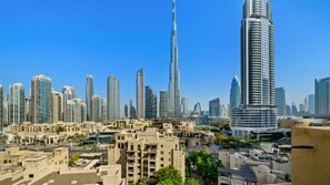 Front of property - Manzil -2BR Penthouse w full Burj View in Downtown (Dubai)