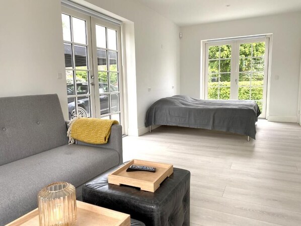 1 bedroom, free WiFi, bed sheets, wheelchair access - Close to the Lovely Beach, Copenhagen, Roskilde and Køge (Karlslunde)