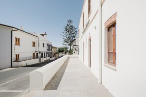 Exterior - Ostello Henry (Buggerru)