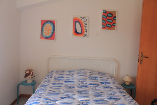 2 bedrooms, WiFi, bed sheets