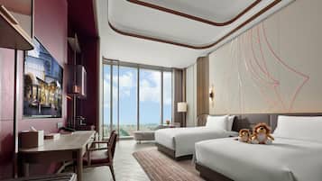 Premium bedding, down comforters, minibar, individually decorated