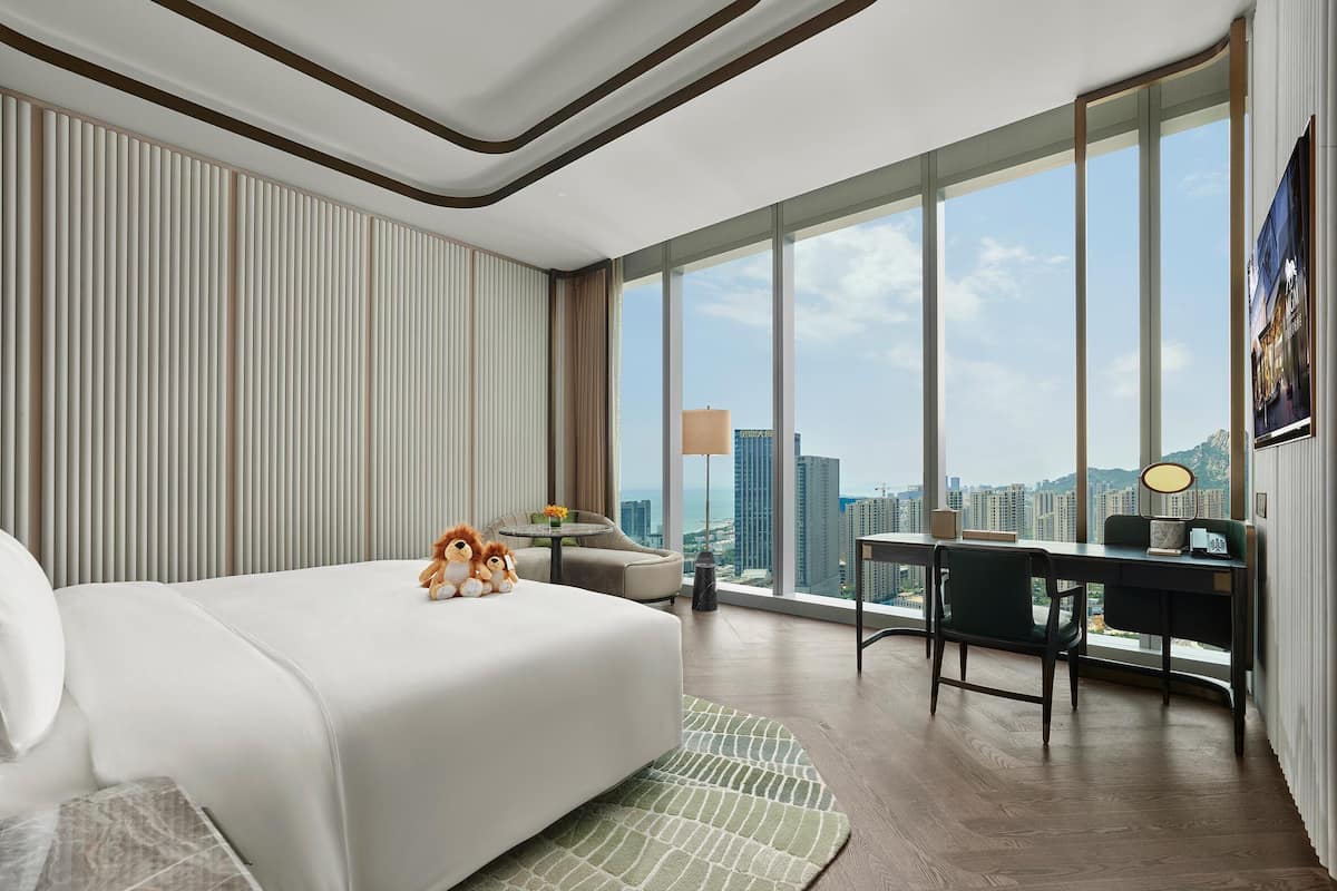 Premium bedding, down duvets, minibar, individually decorated