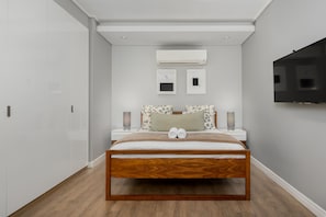 1 bedroom, laptop workspace, iron/ironing board, free WiFi