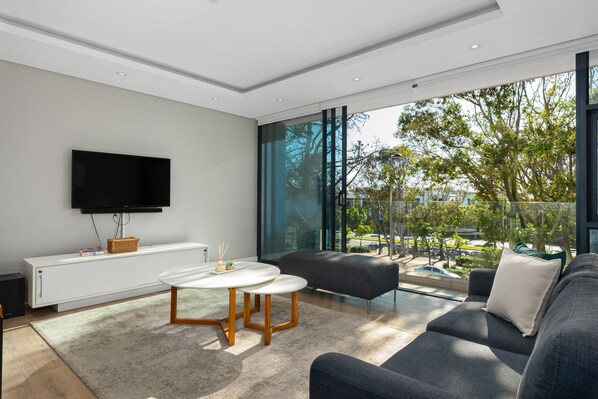 Classic Apartment | Living area | Flat-screen TV, streaming services