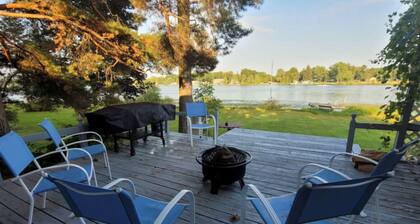 Campau Lake Retreat | 2BR | Spa & Lake Access