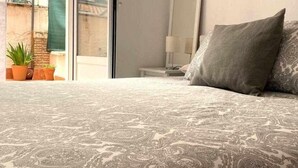 2 bedrooms, iron/ironing board, free WiFi, bed sheets - Apartamento con Terraza en el Casco Antiguo de Pamplona - Ayla San Fermín (Pamplona/Iruña)