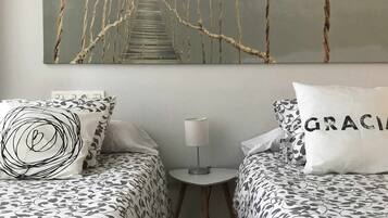 2 bedrooms, iron/ironing board, travel cot, free WiFi