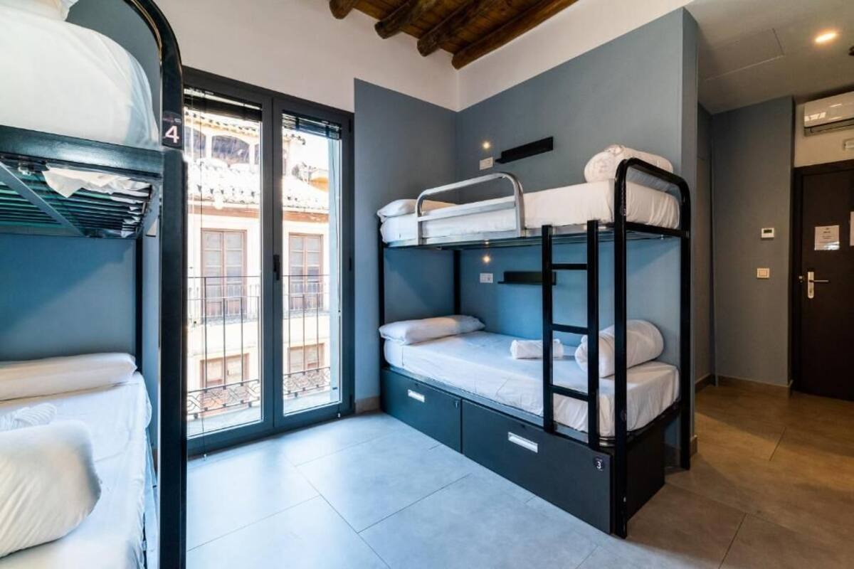 1 bedroom, premium bedding, memory-foam beds, soundproofing