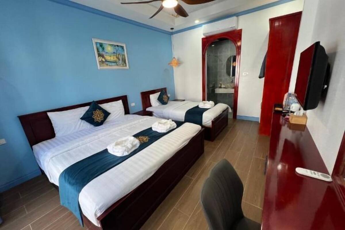 Ropa de cama de alta calidad, edredón, camas con pillow-top y minibar