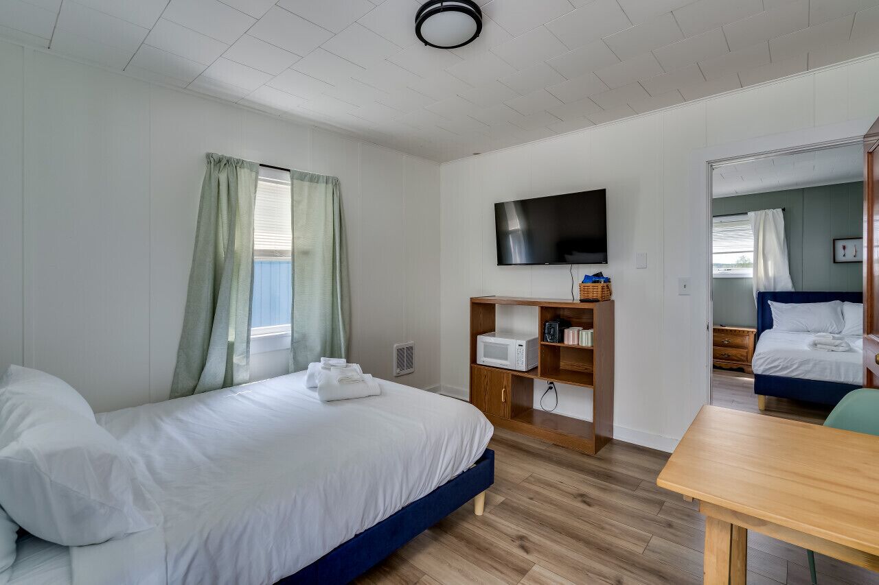 2 makuuhuonetta, silitysrauta/-lauta, ilmainen Wi-Fi, vuodevaatteet