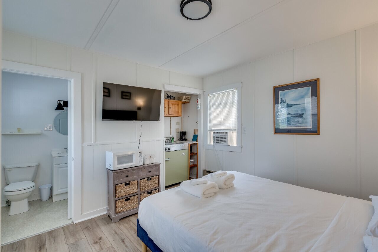 1 chambre, fer et planche à repasser, accès au Wi-Fi (inclus)