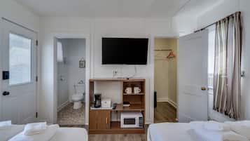 1 slaapkamer, een strijkplank/strijkijzer, gratis wifi, beddengoed