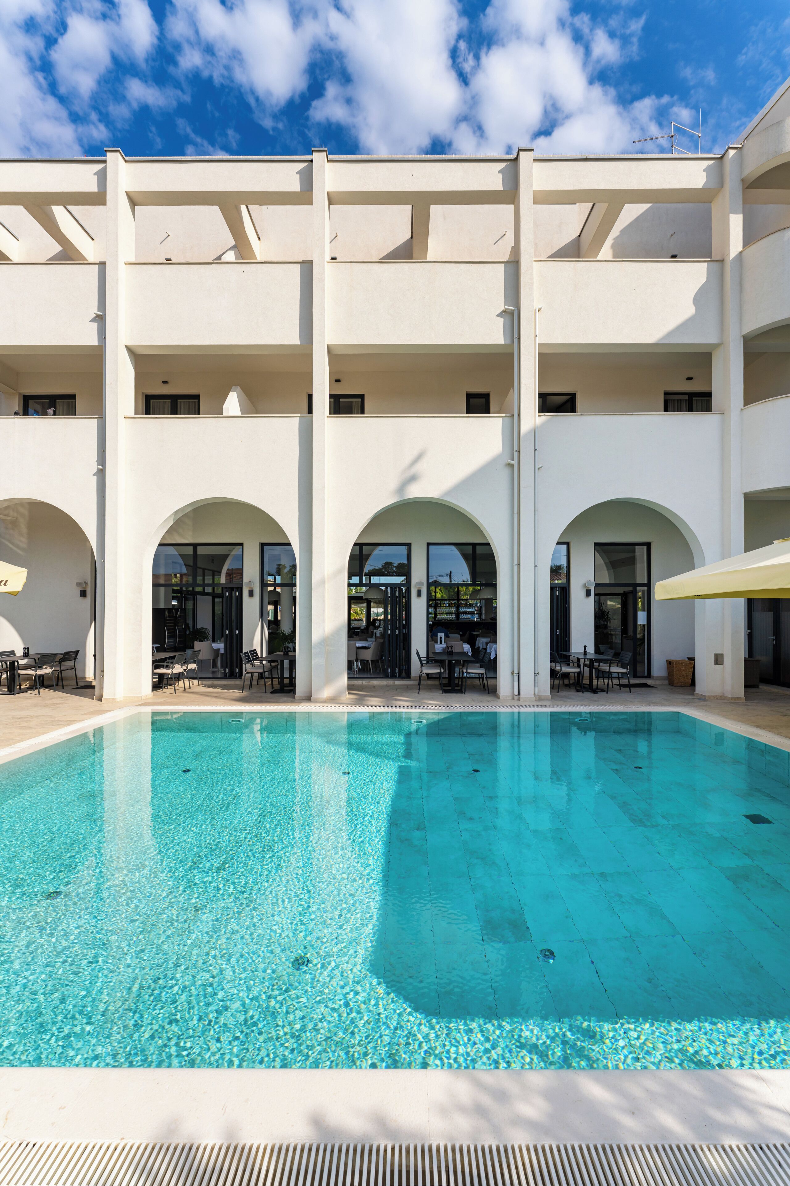 室外泳池