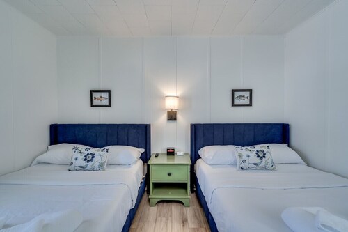 K's Motel with Stunning St. Lawrence River Views - Room 4