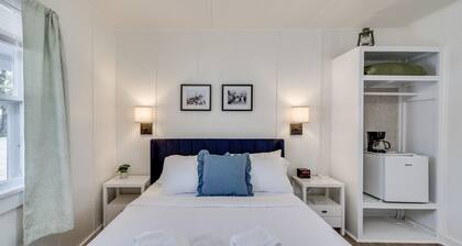 K's Motel with Stunning St. Lawrence River Views - Room 5